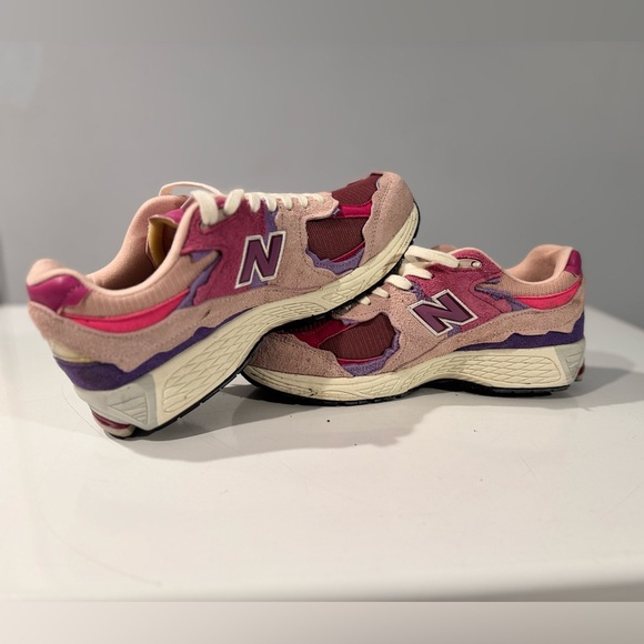 New Balance 2002R - Picture 3 of 5